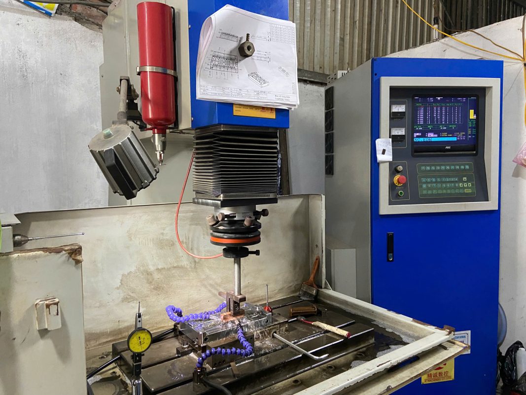 Hàn laser Đoàn Hùng Vina